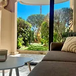 Sea Cocoon La Bocca